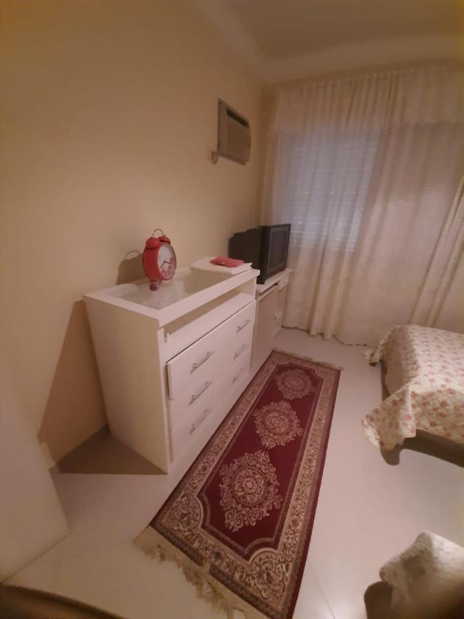 Encantador A 2 Quadras Da Enseada, Com Varanda E Garagem Apartment Guaruja